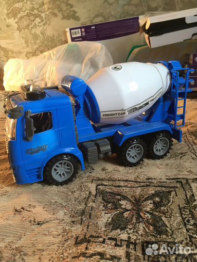 Бетономешалка игрушка