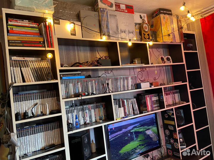 Стеллаж, полка,стенка для дисков и приставок