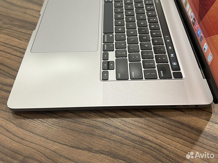 Apple MacBook Pro 16