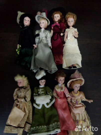 Куклы фарфоровые
