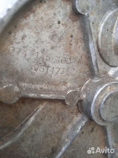 Вакуумный насос от Ауди 100 С4 2,5дизель