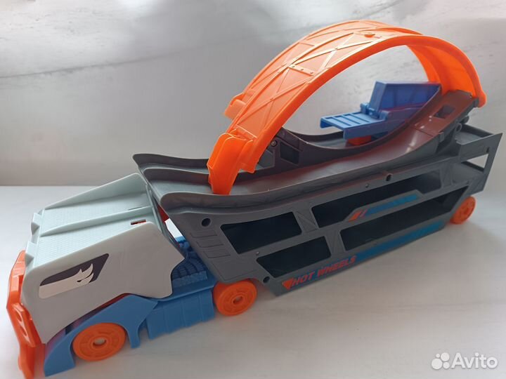 Грузовик автотрек хотвилз