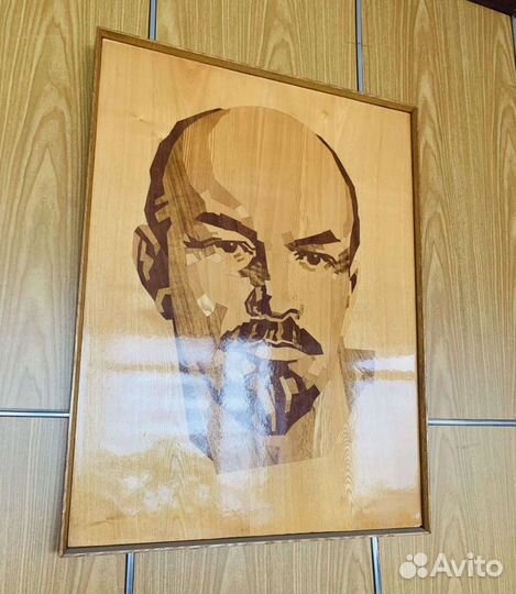 Настенное панно маркетри В.И. Ленин