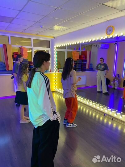 Преподаватель танцев для детей и взрослых\танцор