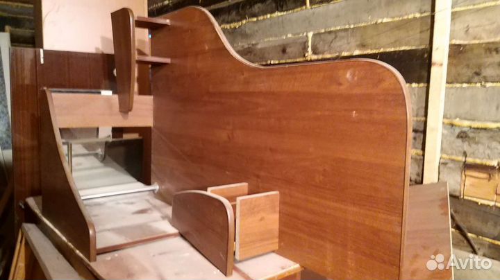 Компьютерный стол