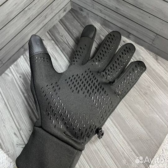 Перчатки Nike