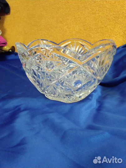 Хрустальная ваза