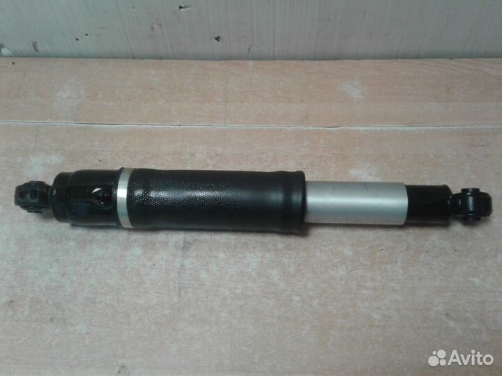 Пневмостойка Cadillac Escalade задняя правя\левая