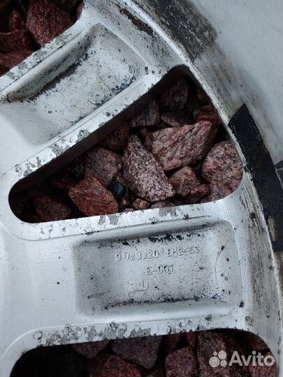 Колеса на Range rover sport r20