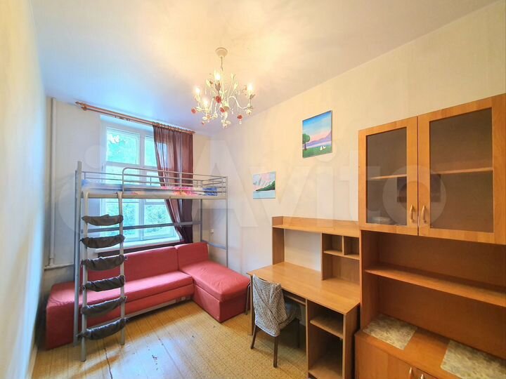 Комната 18 м² в > 9-к., 2/5 эт.