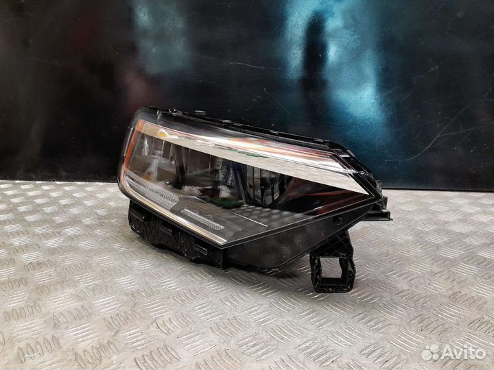 Фара правая Volkswagen polo 6 2020