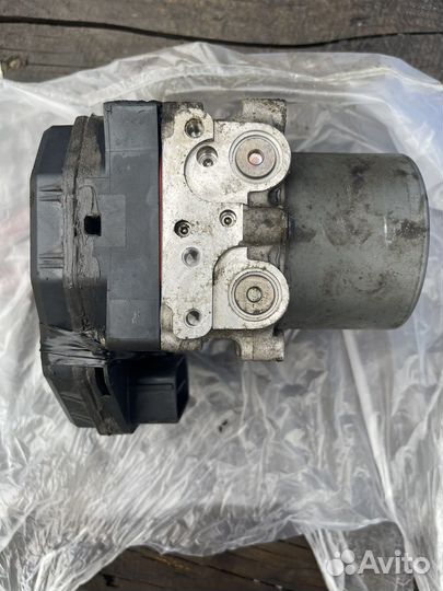 Блок ABS Toyota Highlander