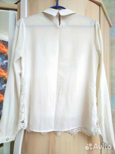 Блузка белая