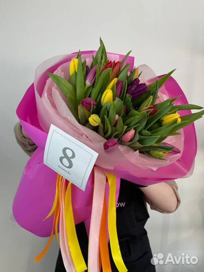 Тюльпаны в красивом оформлении