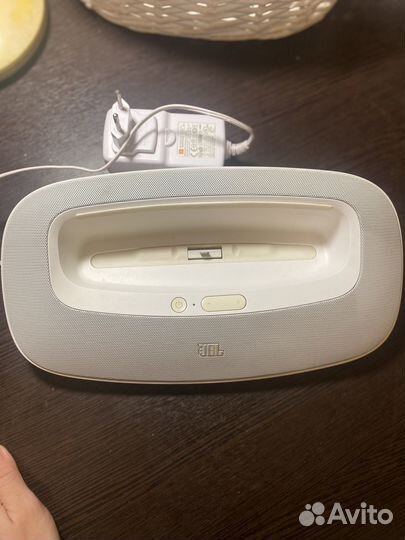 Док станция JBL белая для iPhone, iPad