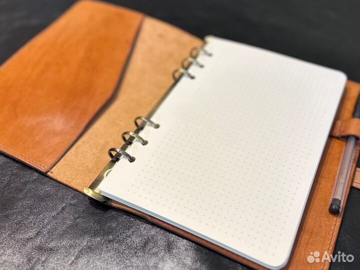 Кожаный ежедневник ручной работы