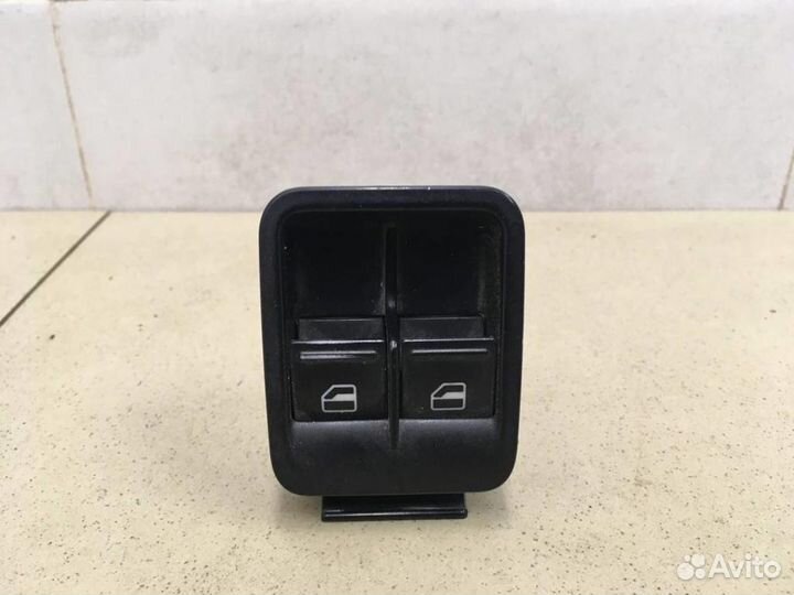 Блок управления стеклоподъемниками Caddy III 2004