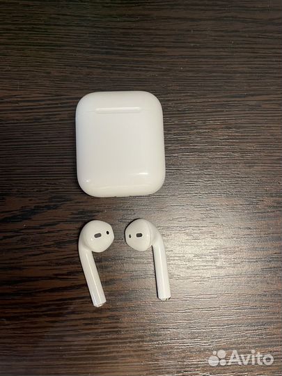Airpods 1 го поколения