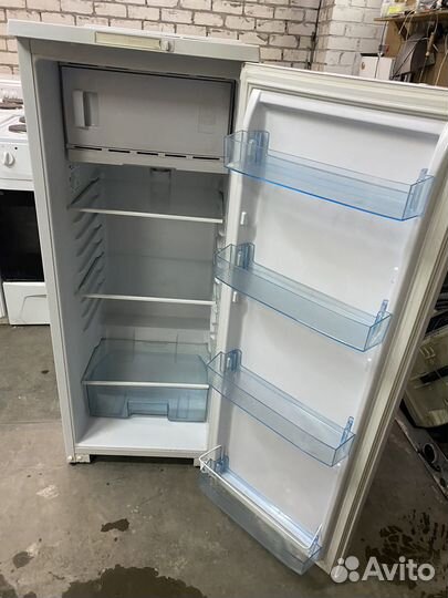 Холодильник Бирюса Маленький 120/48