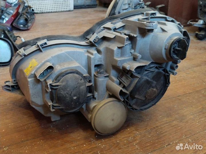 Фара правая Mercedes Benz W203
