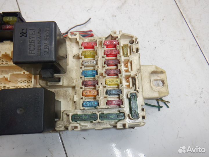 Блок предохранителей Galant Aspire Legnum