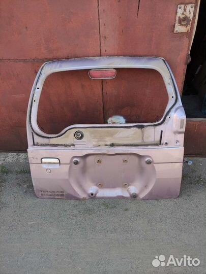 Дверь багажника toyota cami