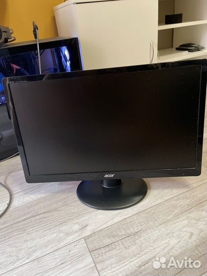 Монитор 1920*1080 Acer S220hql