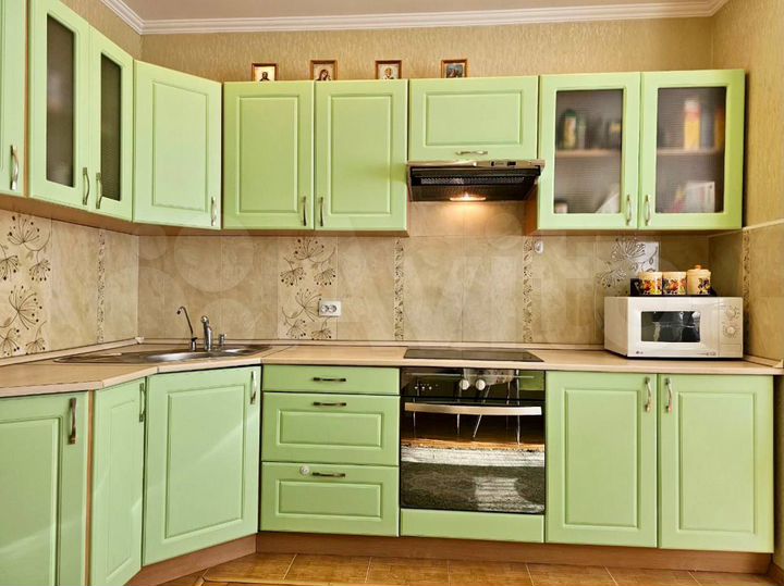 2-к. квартира, 83 м², 3/13 эт.