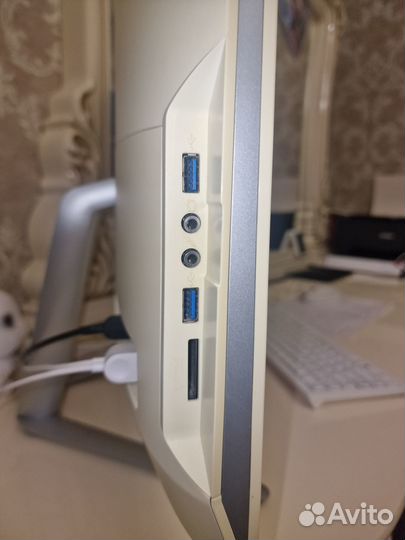 Lenovo c560