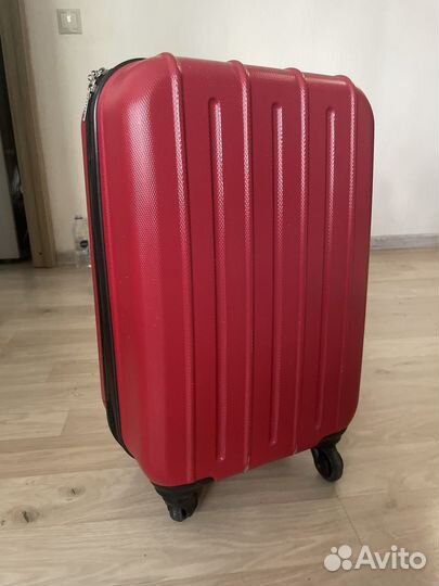 Маленький чемодан