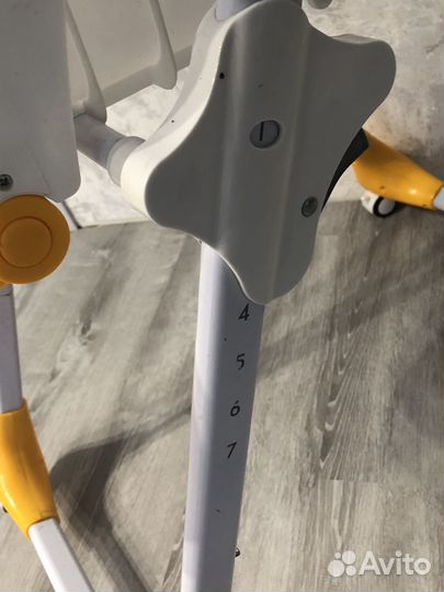 Стульчик для кормления capella