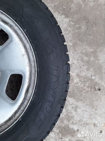 Avatyre Agressor 215/65 R16