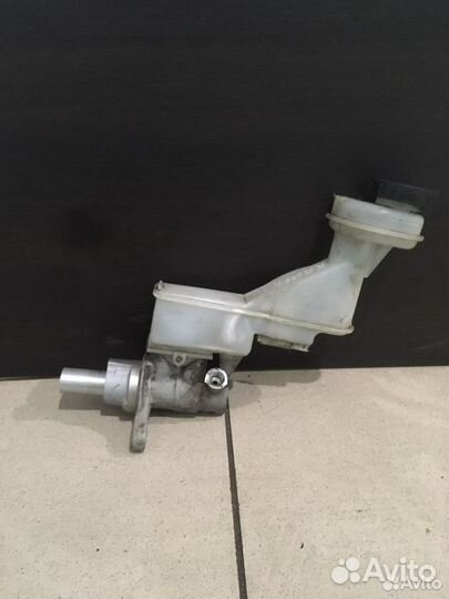 Главный тормозной цилиндр Nissan Qashqai J10