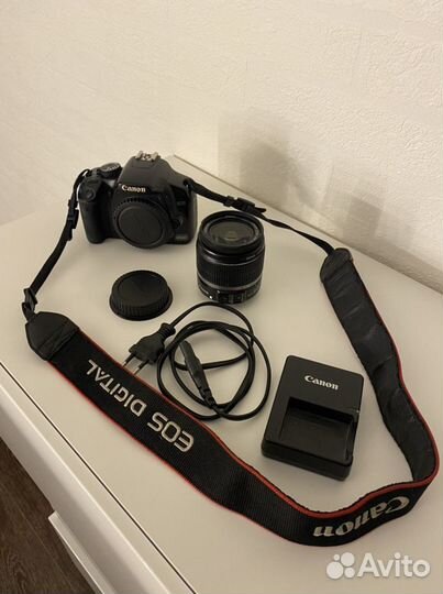 Зеркальный фотоаппарат