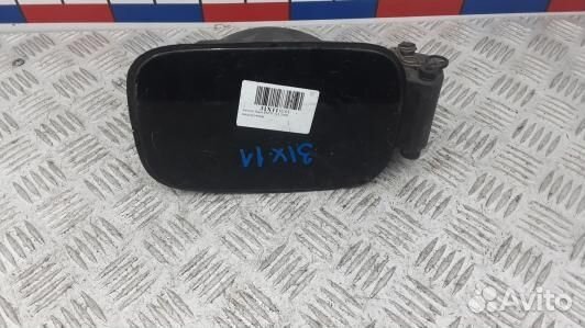 Лючок бака BMW X3 E83 (31X11IC01)