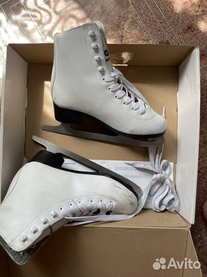 Коньки фигурные
