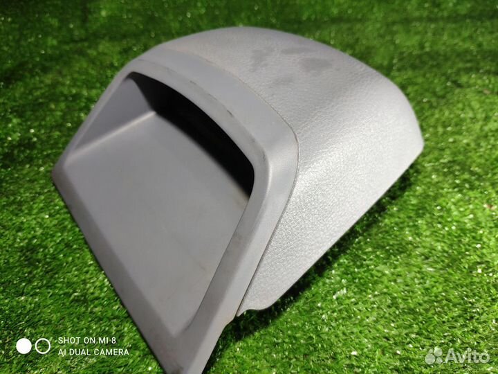 Стоп сигнал дополнительный Mitsubishi Cedia