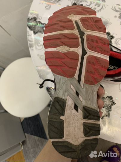 Кроссовки женские