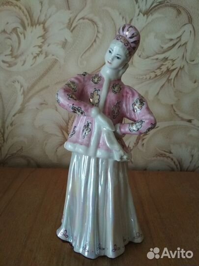 Фарфоровые статуэтки времен СССР
