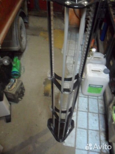 Стойки для CD, DVD дисков