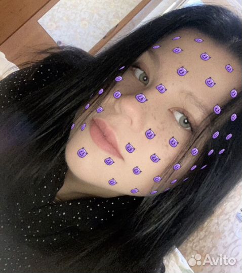 Помощник, официант