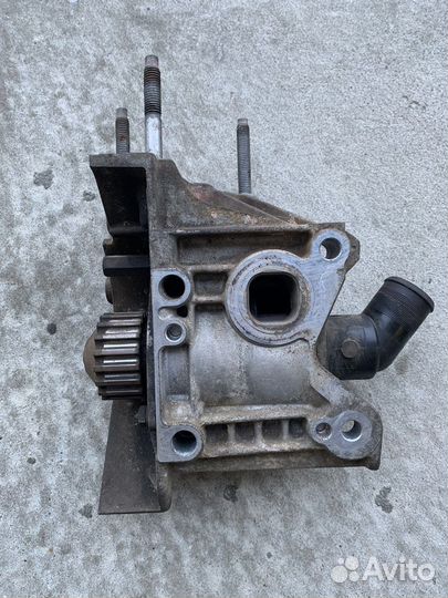 Корпус помпы Peugeot 206 1.4