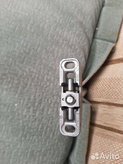 Менсолодержатель скрытый держать для полки