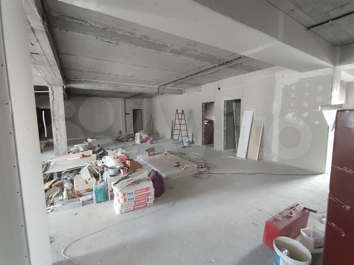 Помещение под офис, магазин на ул. Вакуленчука