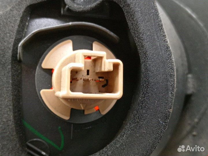 Фонарь задний левый для Mazda 6 GG GJ6A51160E