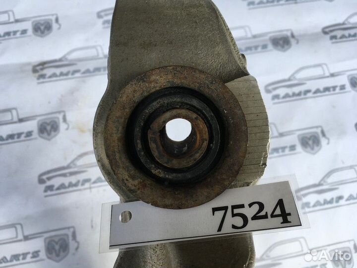 Рычаг передний левый нижний