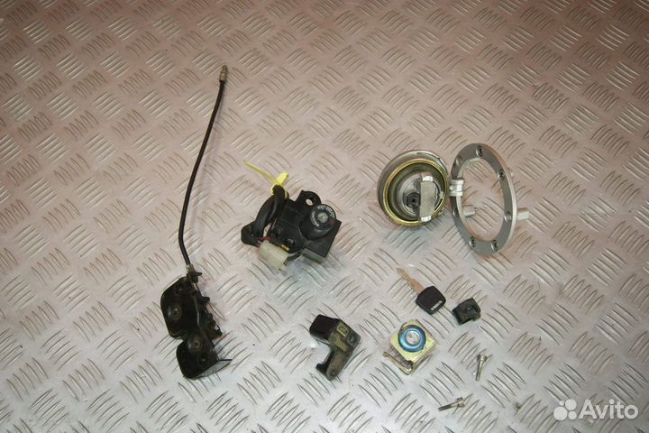 Замок зажигания (комплект) Honda CB400SF