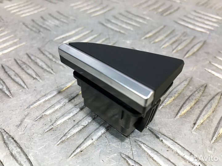 Б/У Декоративная крышка#001