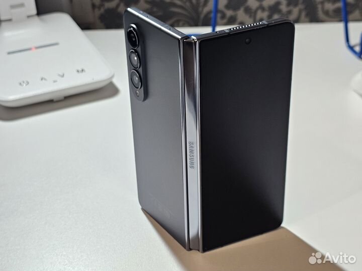 Samsung Galaxy Z Fold4, 12/512 ГБ