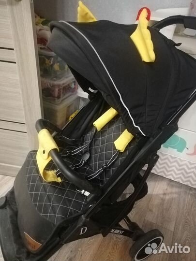 Прогулочная коляска